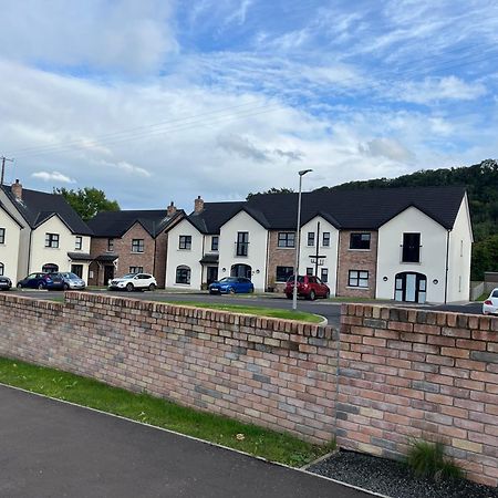 Glynn Village Larne Bagian luar foto