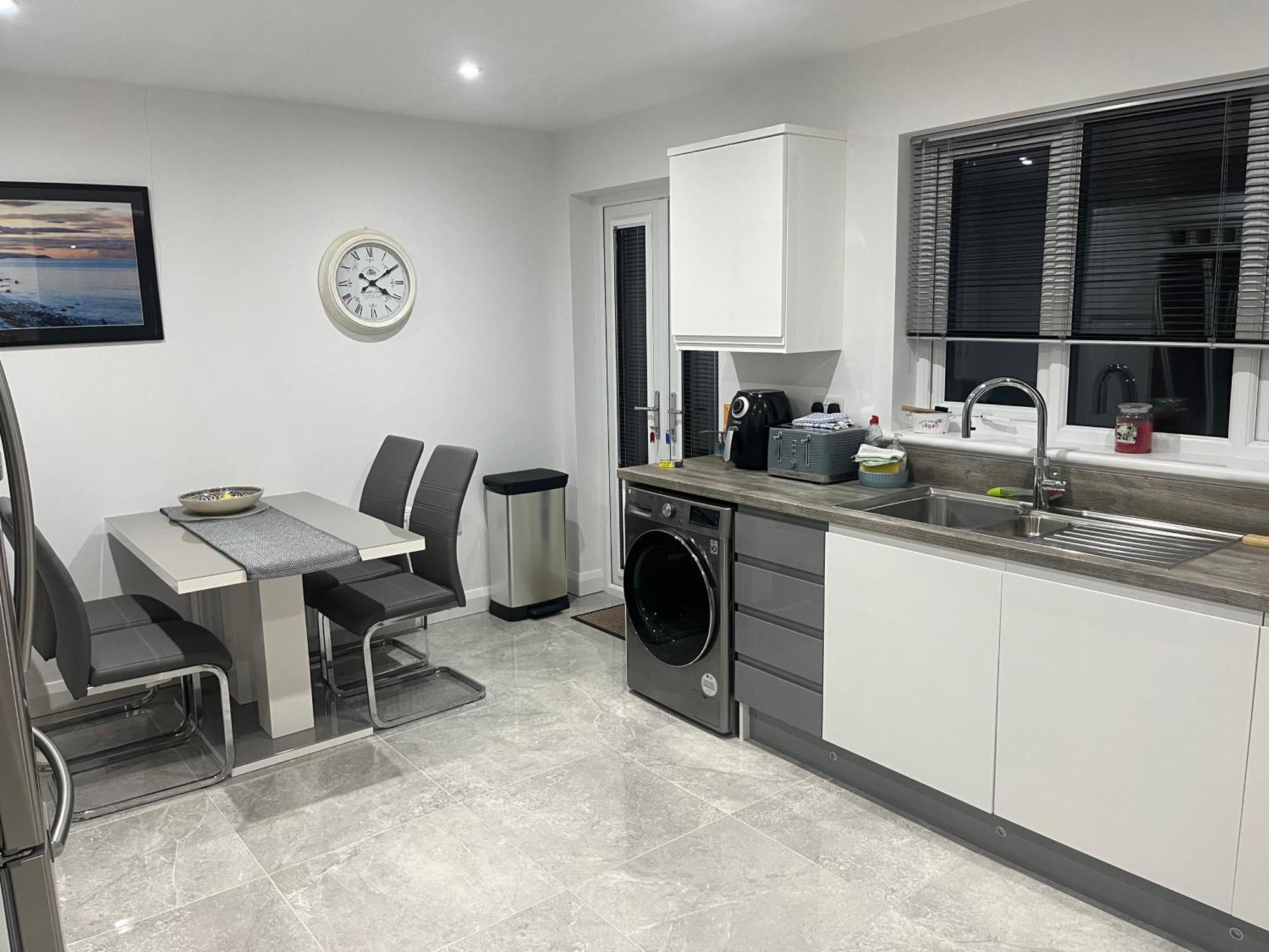 Glynn Village Larne Bagian luar foto