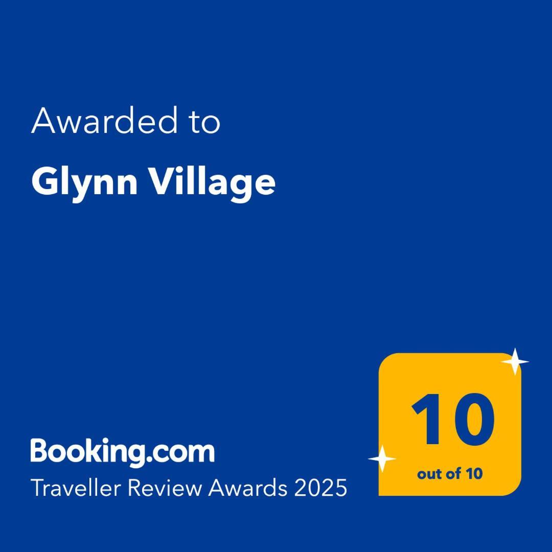Glynn Village Larne Bagian luar foto